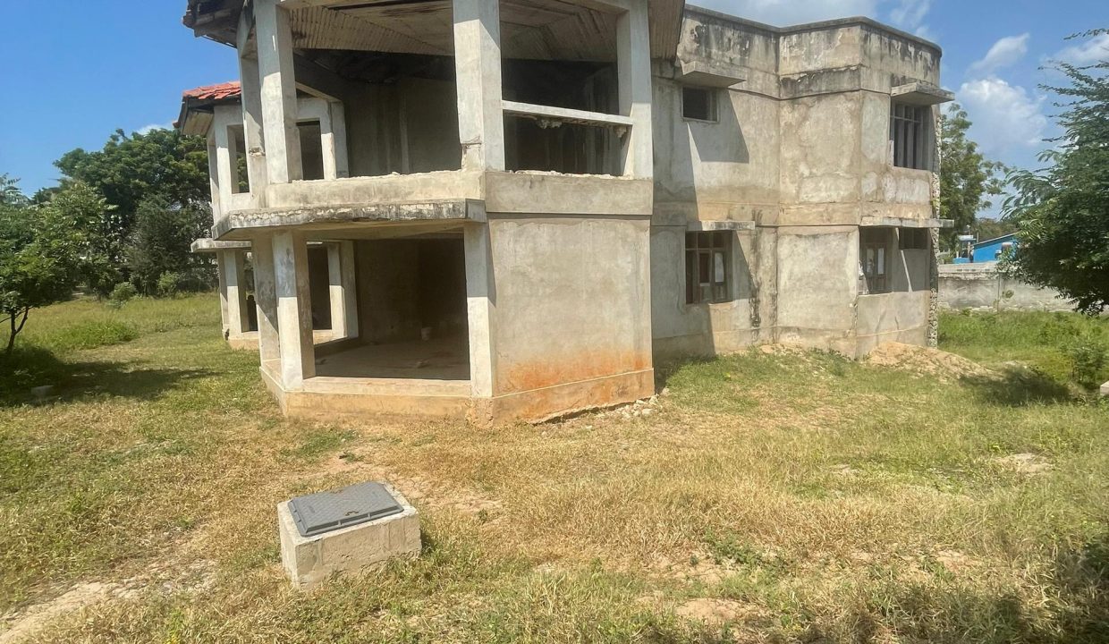 Oceanfront Property for Sale (2)