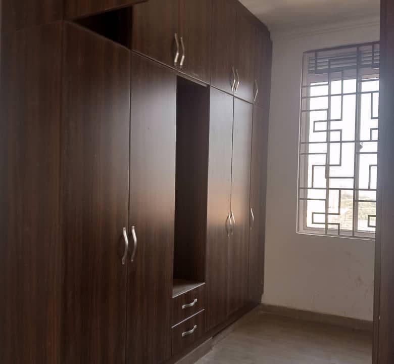 Makindye Boston (1)