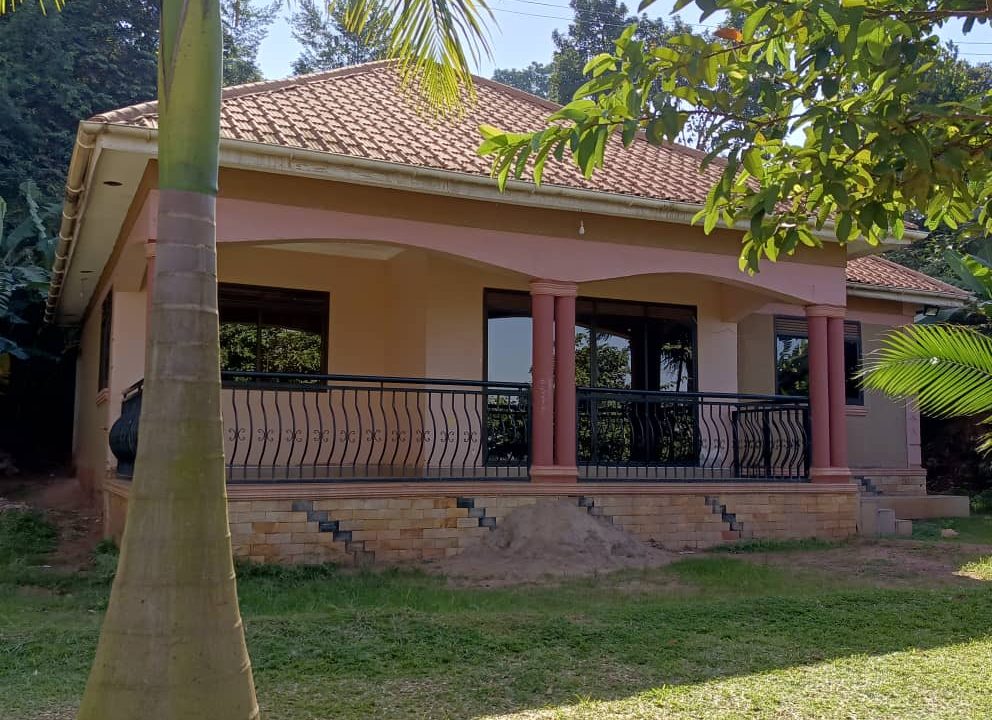 Makindye Boston (4)