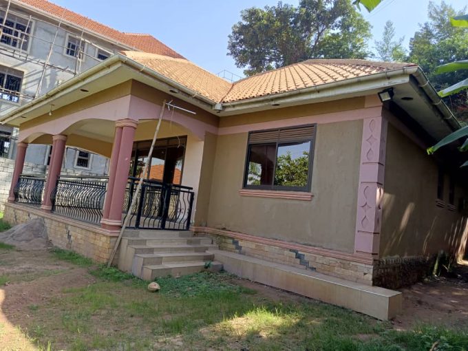 Cozy 4-Bedroom Home for Sale in Makindye Boston | Novera Real Estate Uganda