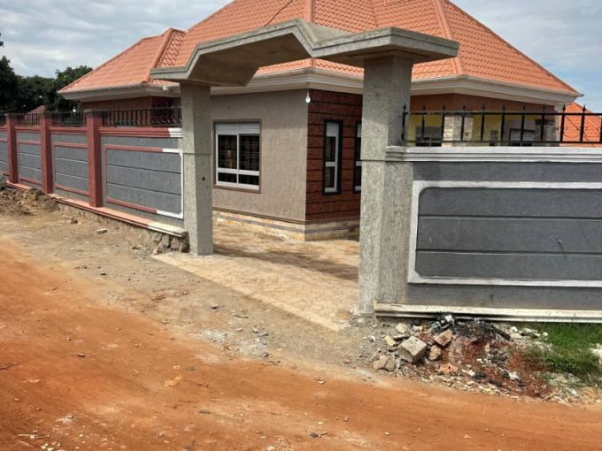 Brand New 3 Bedroom House for Sale in Bwebajja Entebbe Road | UGX 400M