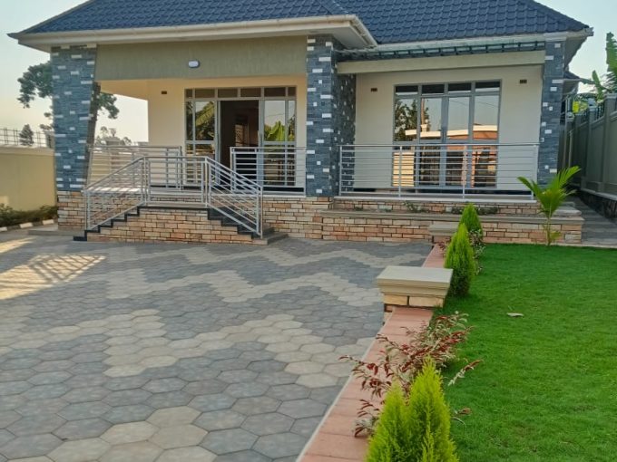 Brand New 3 Bedroom House for Sale in Kitende Lumuli | UGX 390M