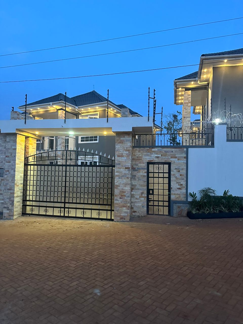 Luxury Rental Homes for Sale in Zzanumbu–Ndejje | UGX 1BN | UGX 9M Monthly Income