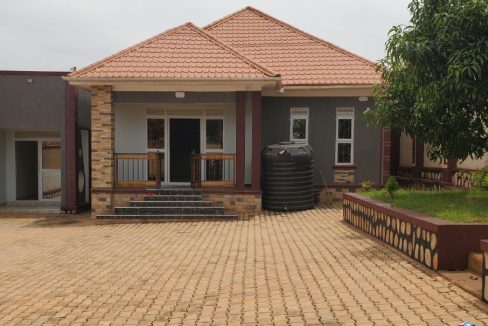 Classic 3 Bedroom House for Sale in Nansana Kyebando | UGX 270M