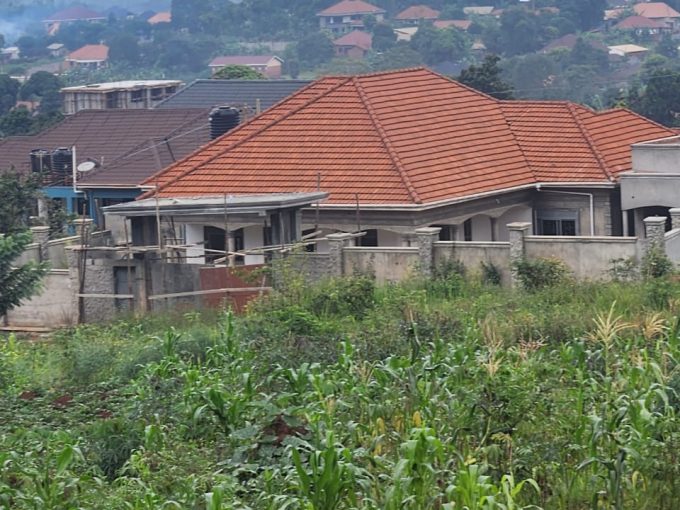 Prime Titled Plots for Sale Along Entebbe Road | Kitende, Bwebajja, Nkumba & More