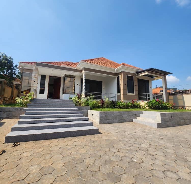 Luxury 4 Bedroom Home for Sale in Akright City Bwebajja | Entebbe Road