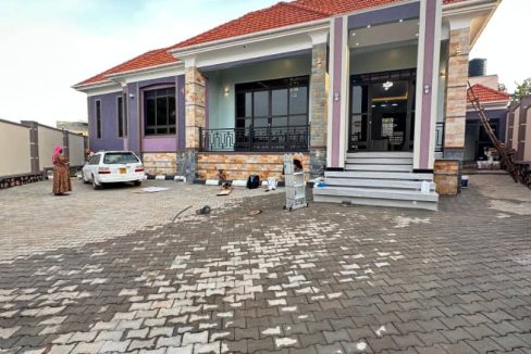 Price Reduced! Brand-New 3 Bedroom Home for Sale in Bwebajja | Just 1km from Entebbe Road