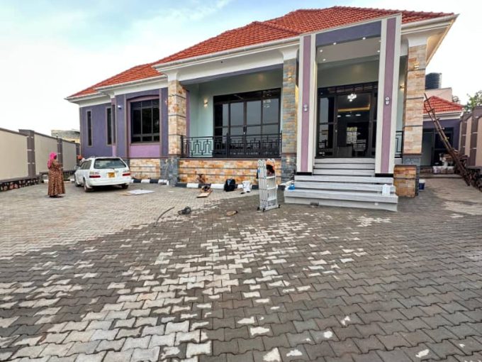 Price Reduced! Brand-New 3 Bedroom Home for Sale in Bwebajja | Just 1km from Entebbe Road